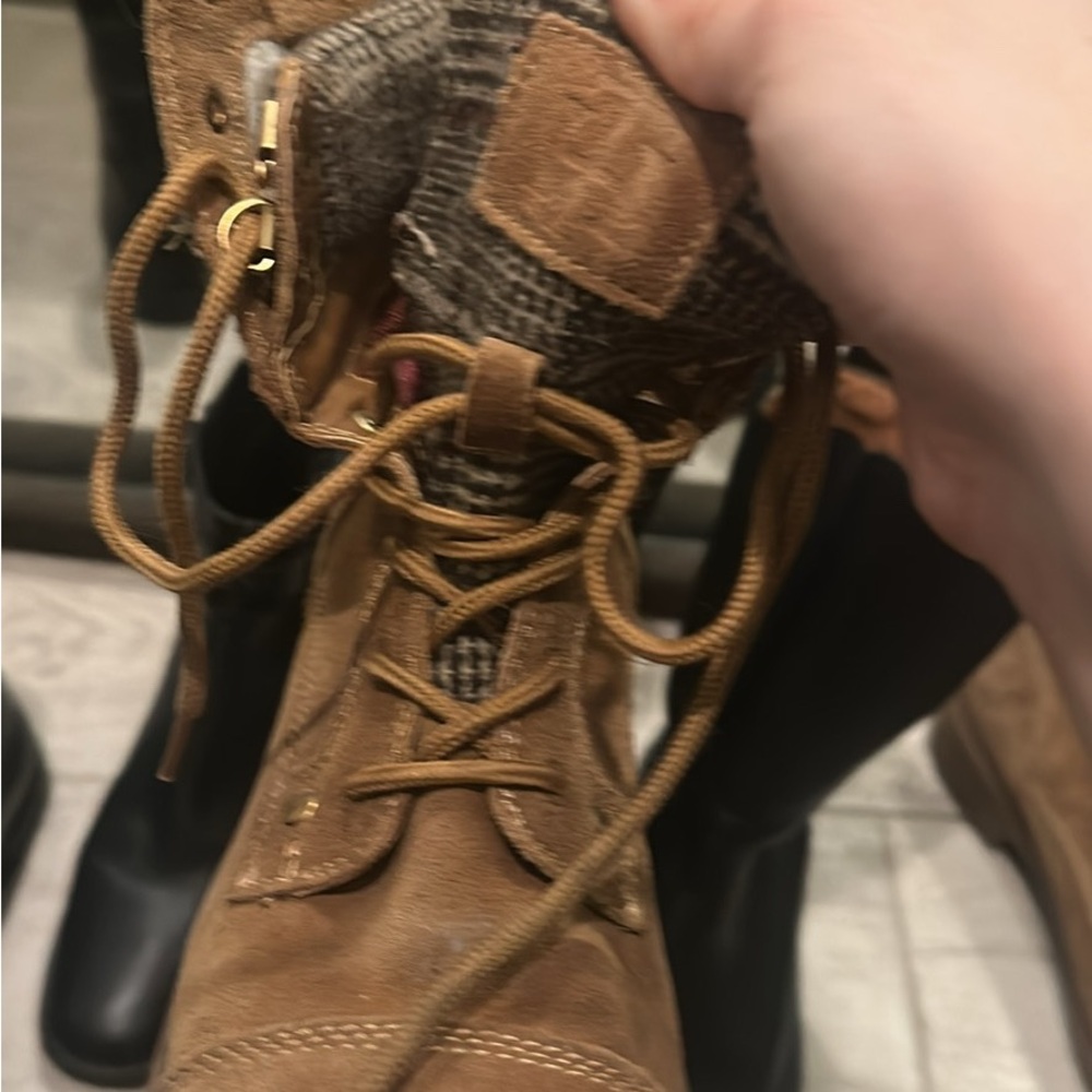 Women's Tan Lace-Up Boots
